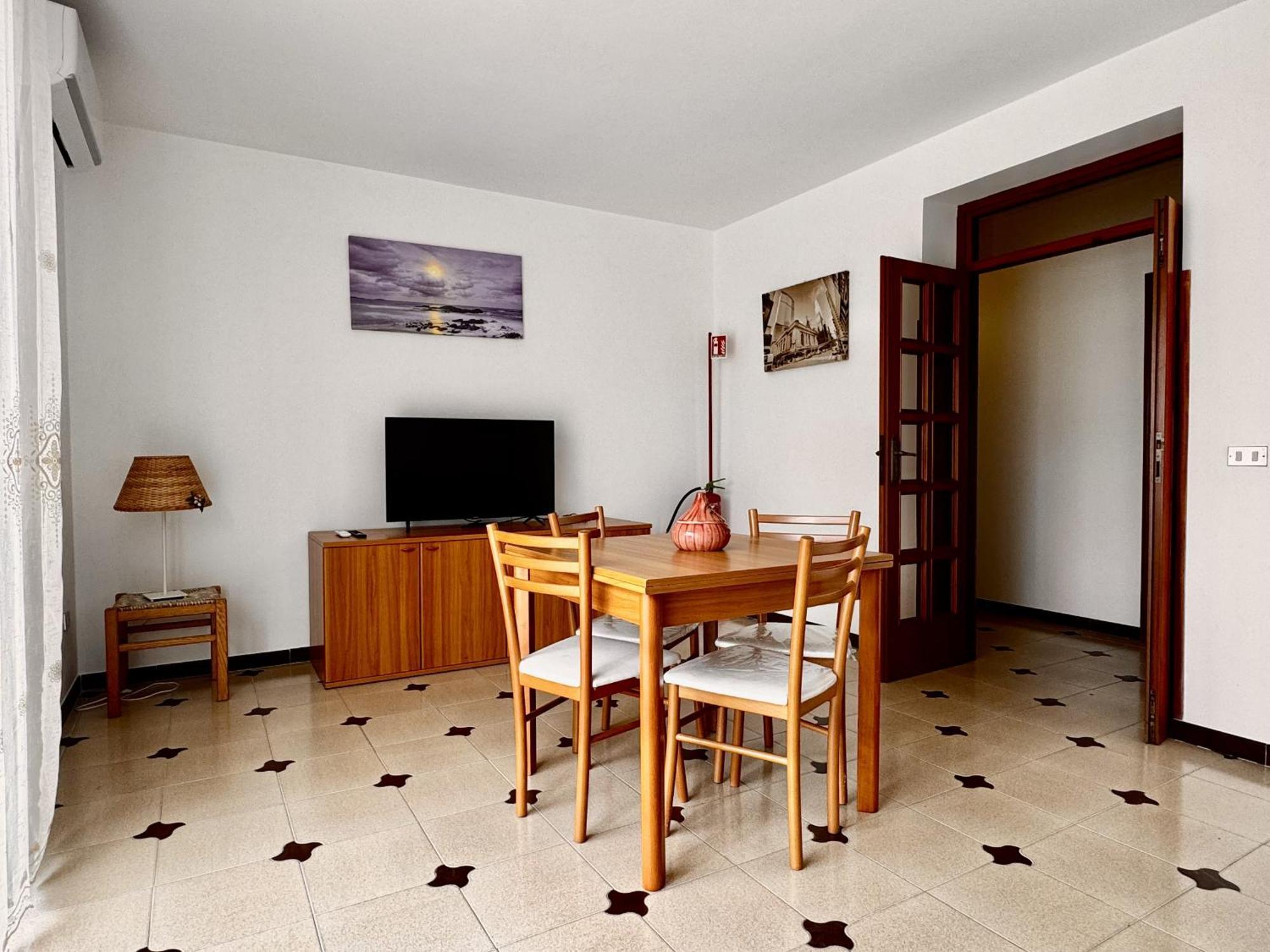 Holidaycasa Leone - Con Posto Auto A 200Mt Dal Mare Sperlonga Kültér fotó