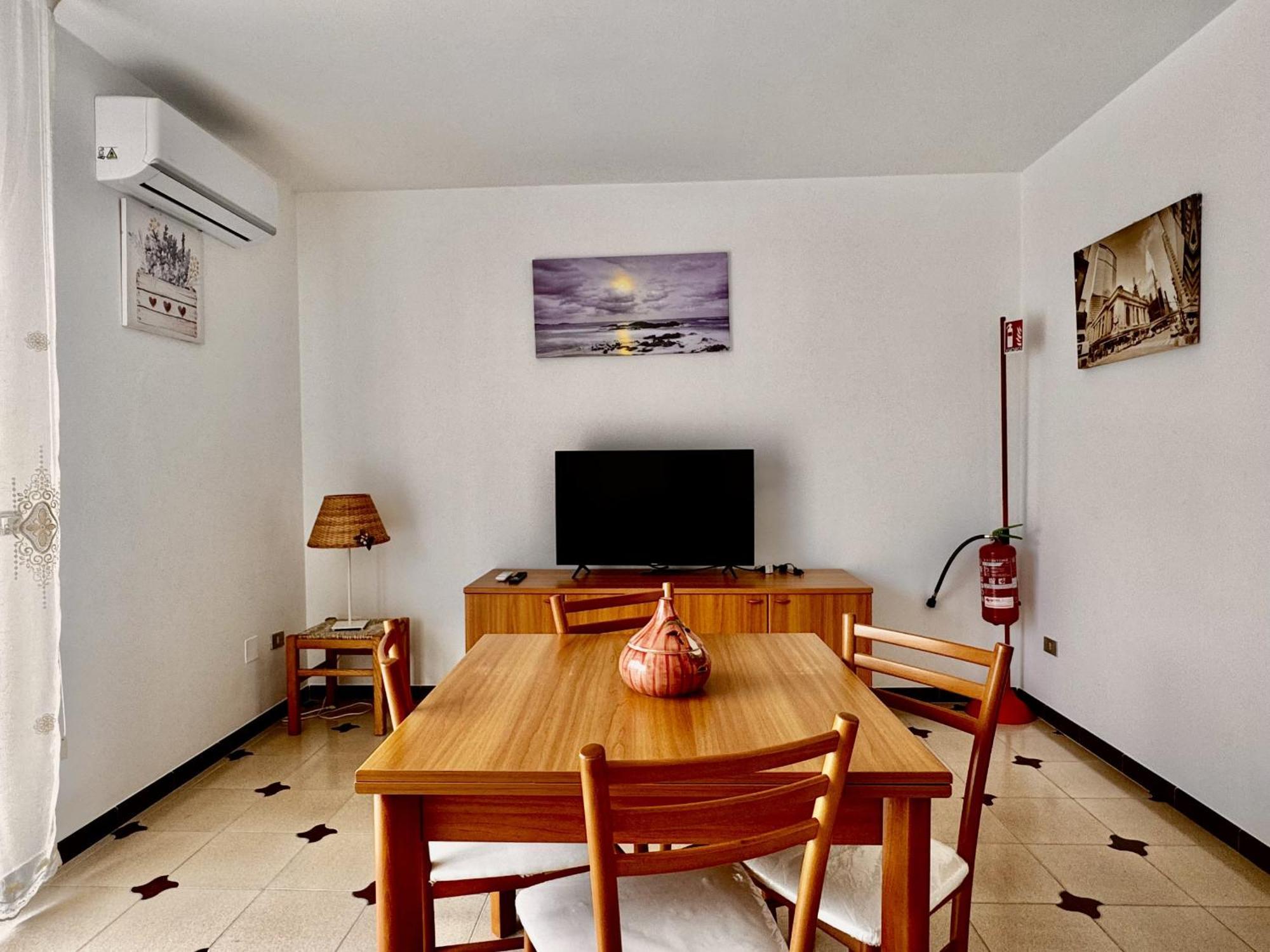 Holidaycasa Leone - Con Posto Auto A 200Mt Dal Mare Sperlonga Kültér fotó
