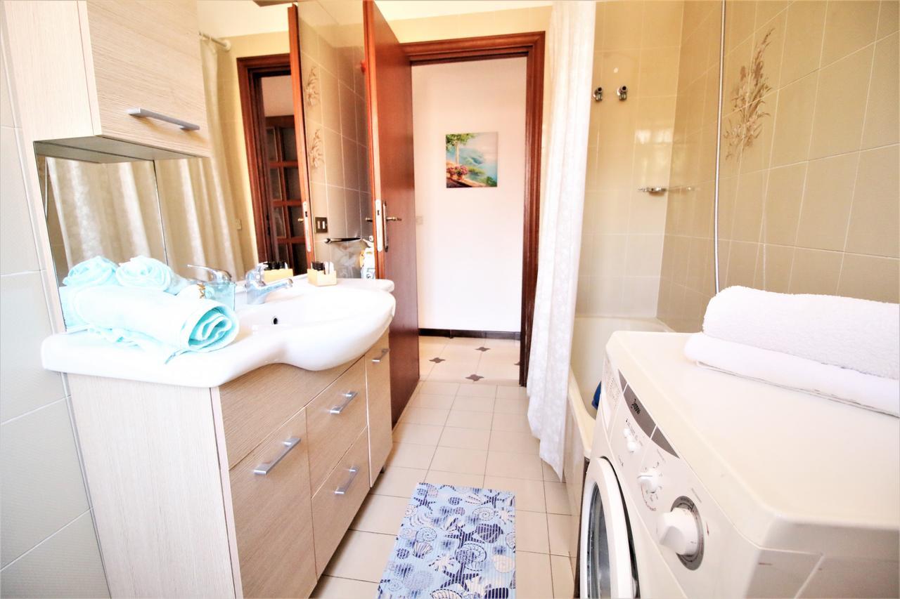 Holidaycasa Leone - Con Posto Auto A 200Mt Dal Mare Sperlonga Kültér fotó