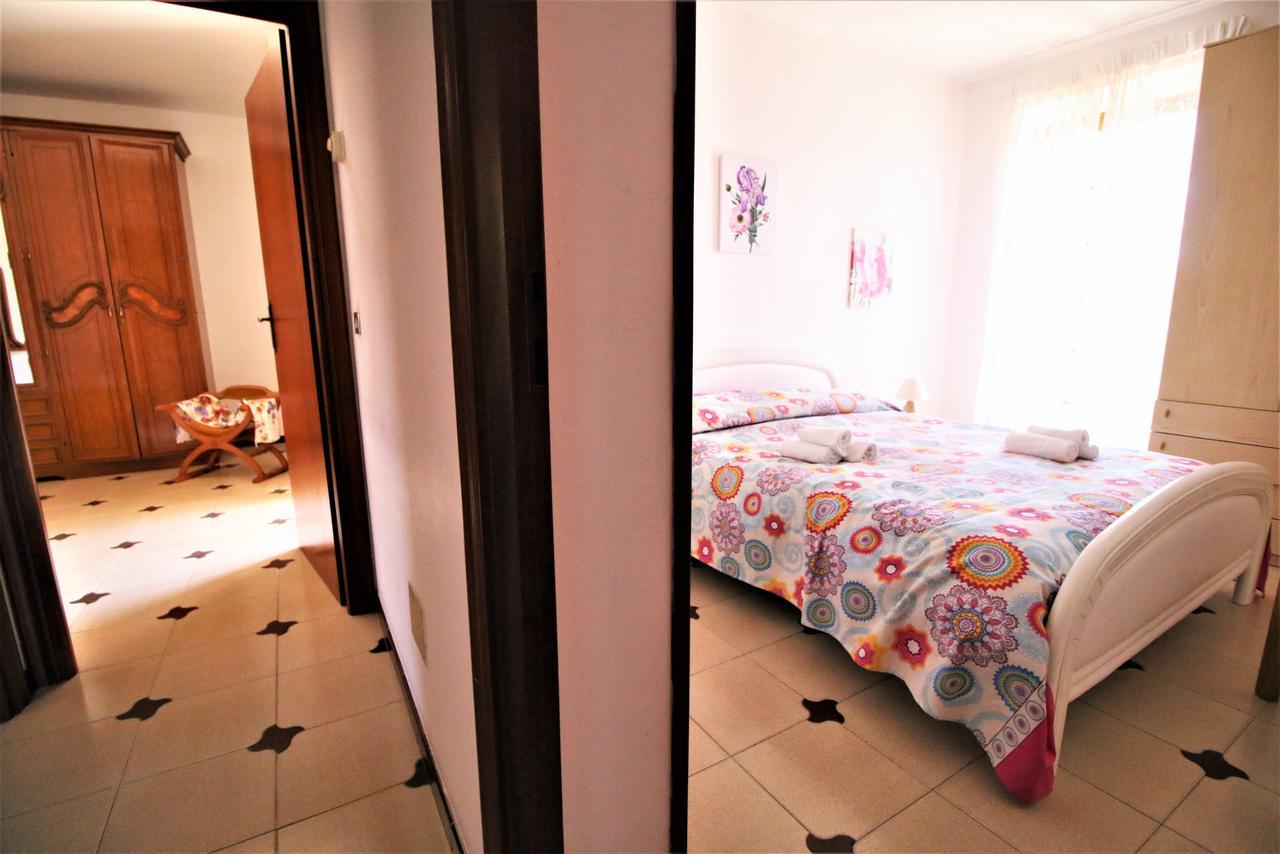Holidaycasa Leone - Con Posto Auto A 200Mt Dal Mare Sperlonga Kültér fotó