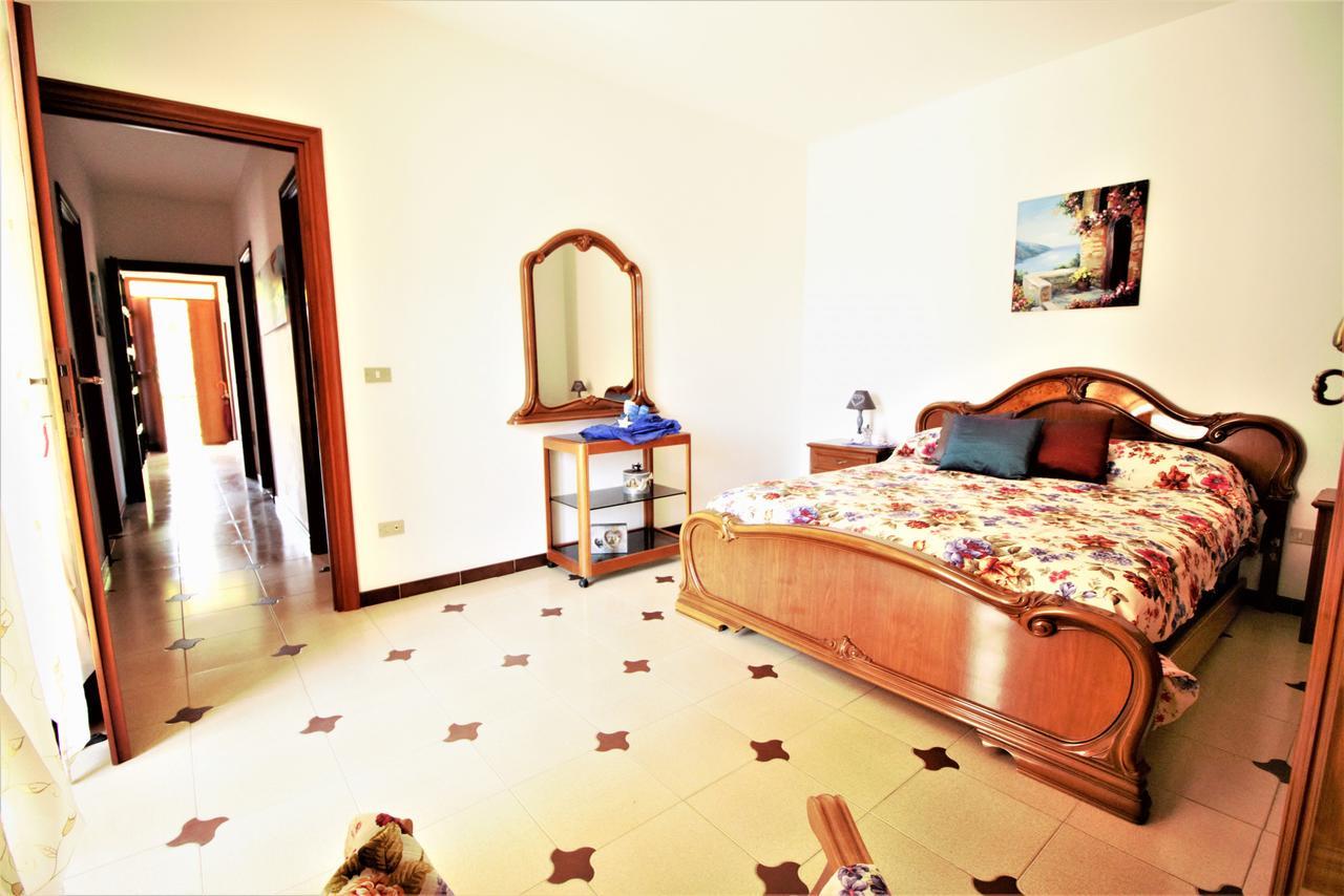 Holidaycasa Leone - Con Posto Auto A 200Mt Dal Mare Sperlonga Kültér fotó